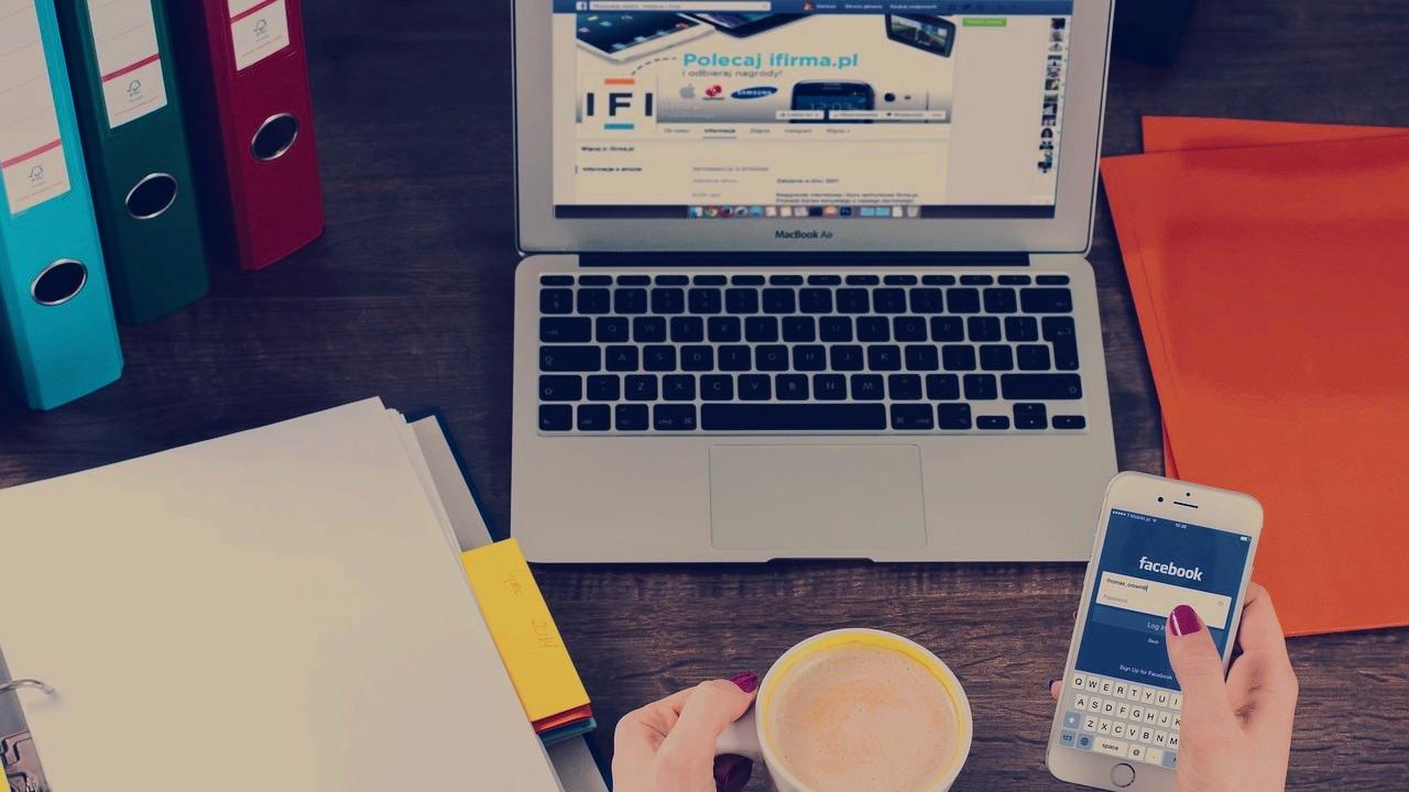 Social media mobile and laptop